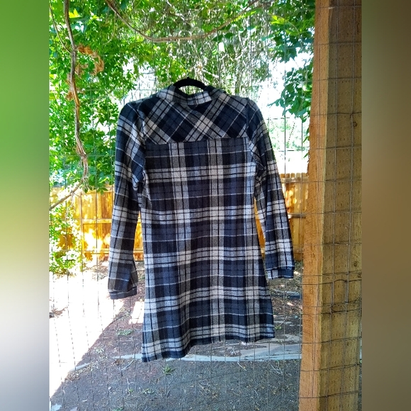 women's flannel with pockets! - Picture 4 of 4